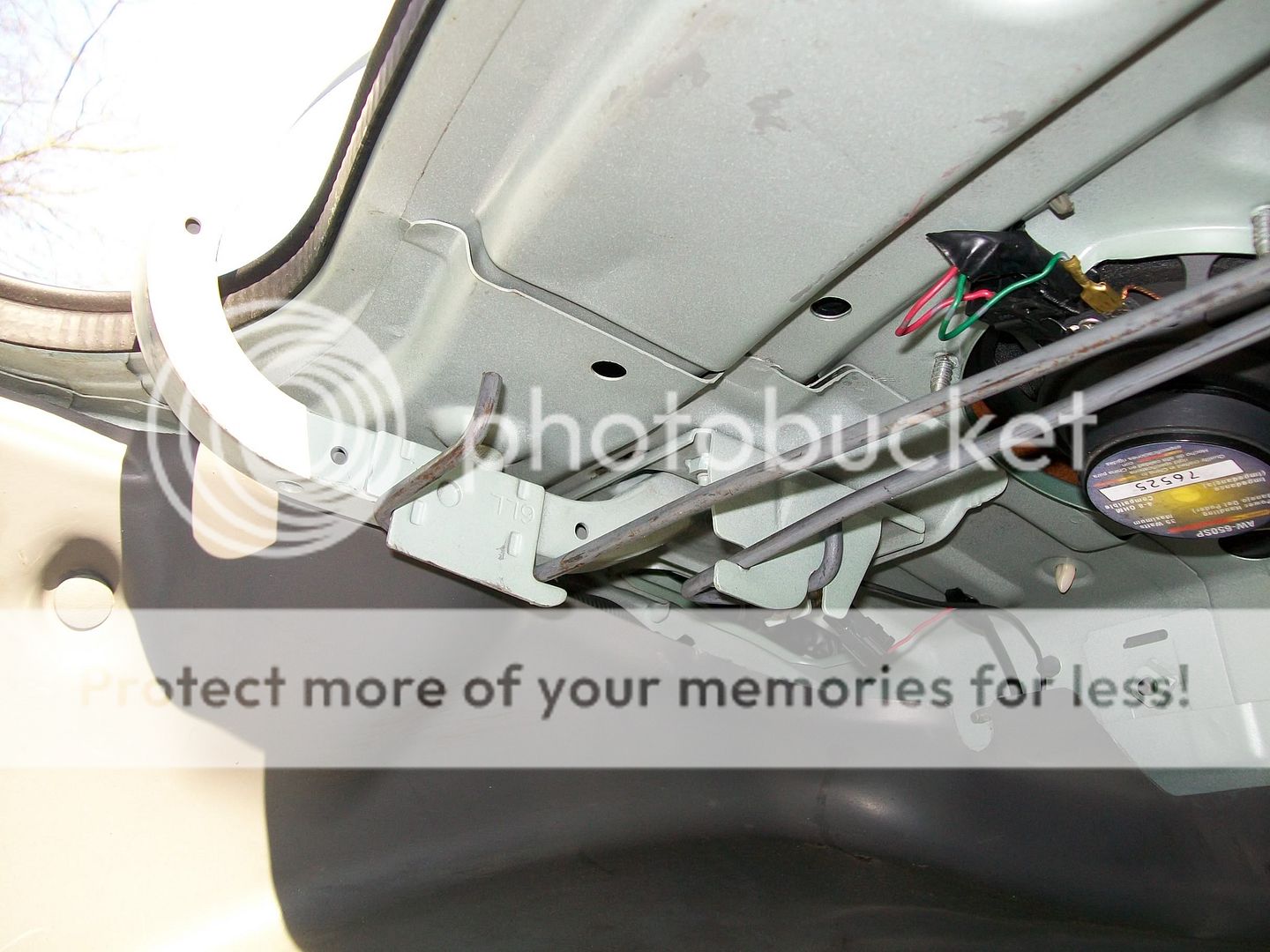 Trunk wont stay open... Nissan Forum Nissan Forums