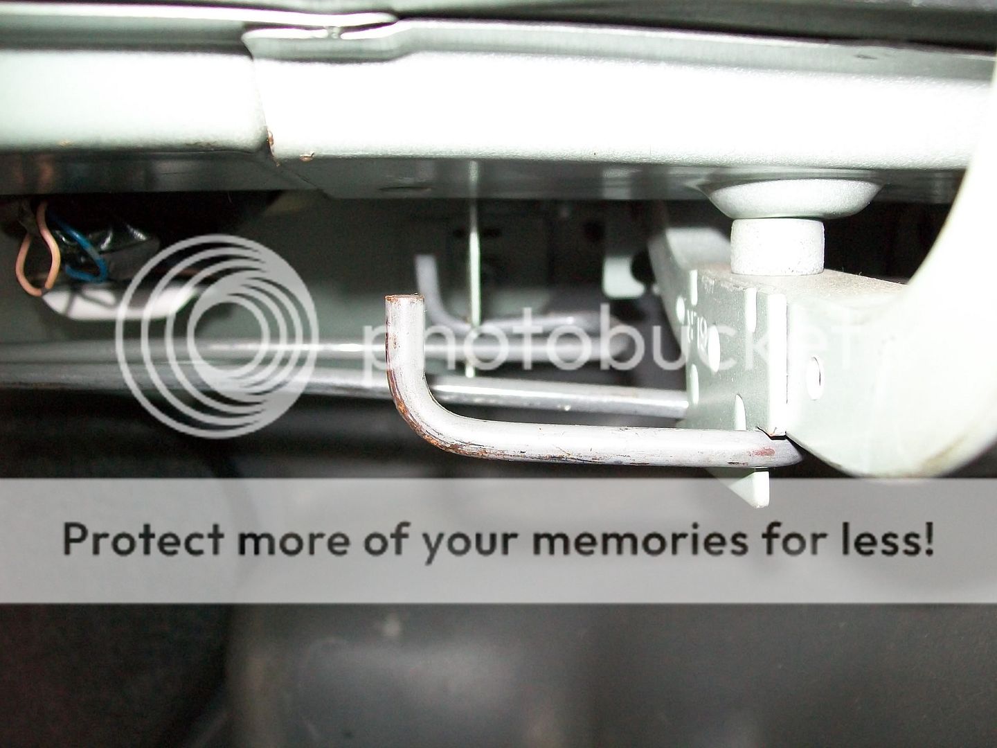 Trunk wont stay open... Nissan Forum Nissan Forums