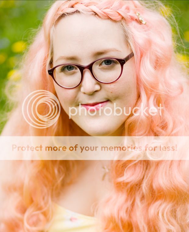 photo etwearqwr.jpg